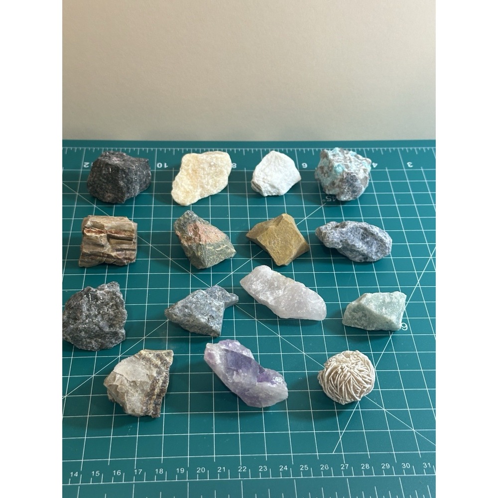 Rocks & Minerals Lot‎